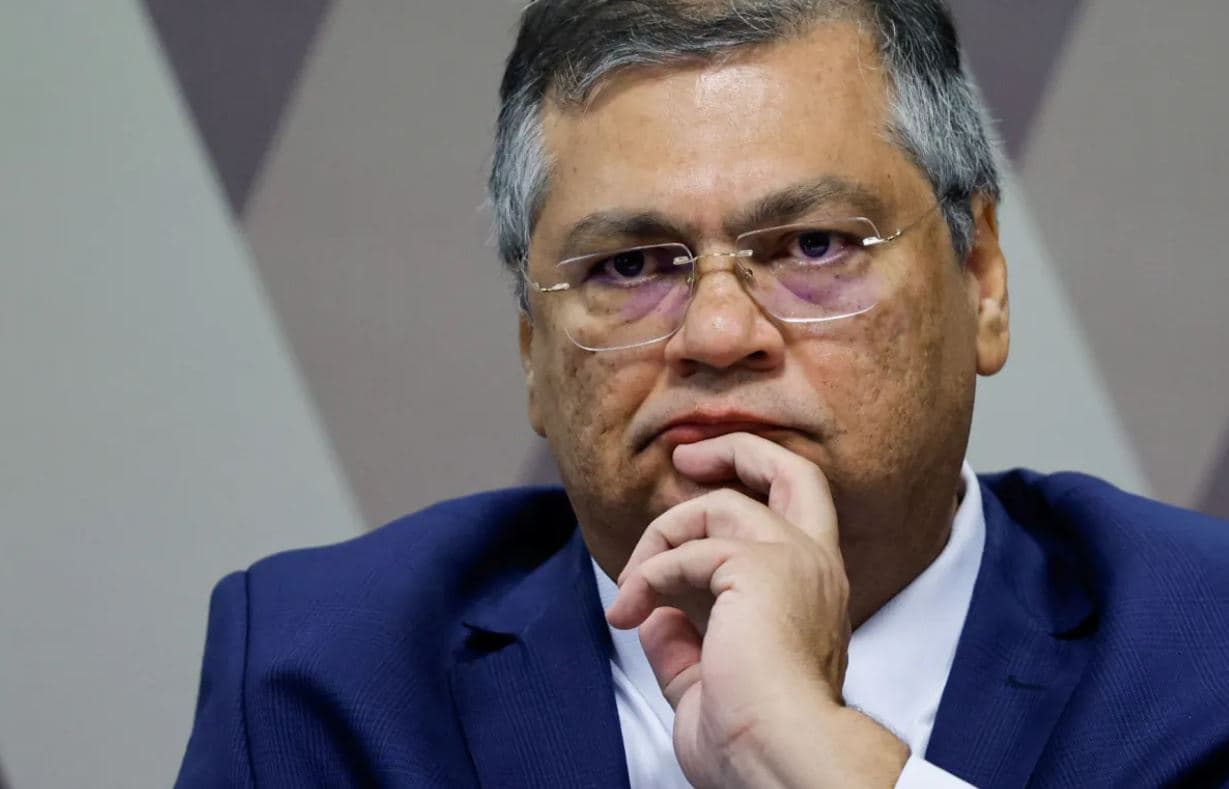 Ministros do STF tendem a apoiar Dino e barrar retorno de emendas do Orçamento secreto