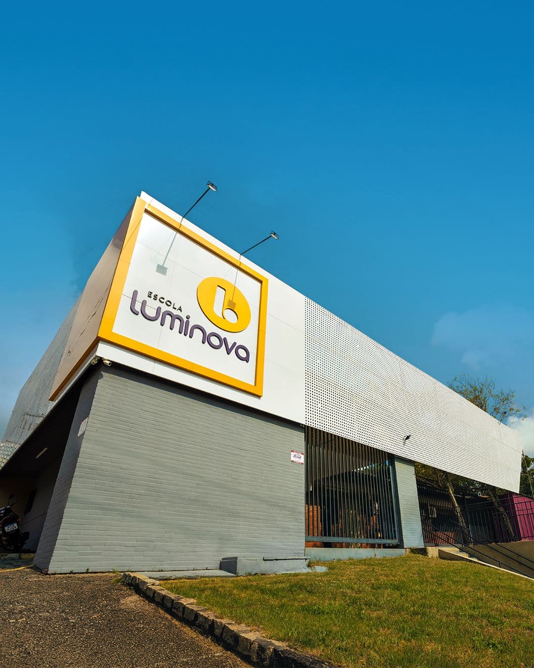 Luminova realiza ação de verão em Pirangi e oferece condições especiais de matrículas