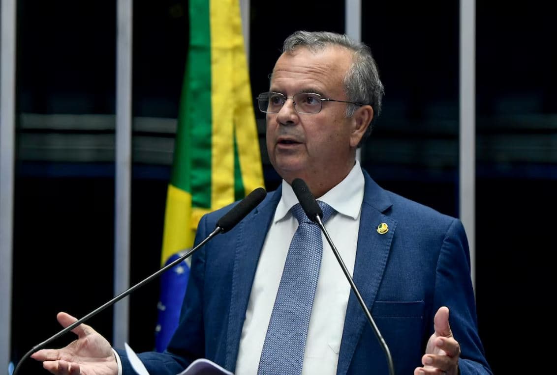 Marinho vê efeito Chile e aposta em “superbancada” para eleger Flávio Bolsonaro em 2026