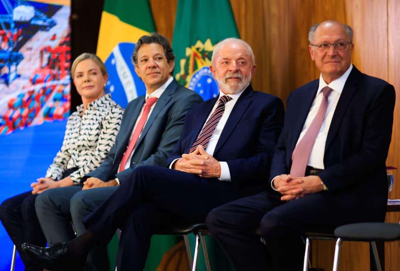 Pressionado por 2026, Planalto corre para segurar ministros e evitar fuga eleitoral