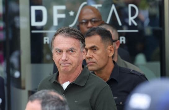 Após cirurgia, Bolsonaro permanece internado com foco em recuperação e controle de soluços