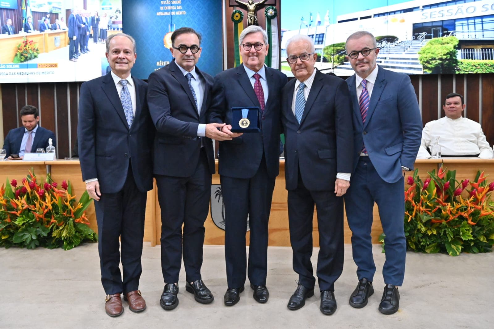 IN MEMORIAM: Assembleia Legislativa homenageia Candinha Bezerra com medalha do Mérito Cultural