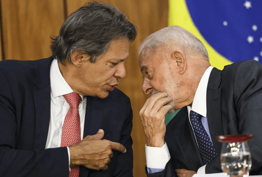 Estatais têm déficit recorde de R$ 20,5 bilhões desde o início do terceiro mandato de Lula