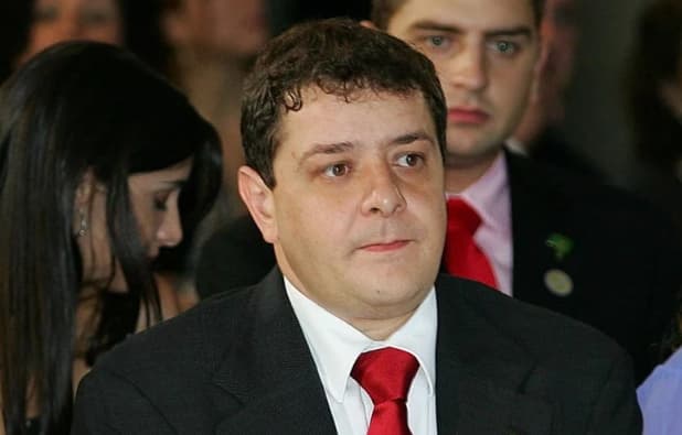VÍDEO: Filho de Lula pode ser barrado: CPMI quer tornozeleira e passaporte retido