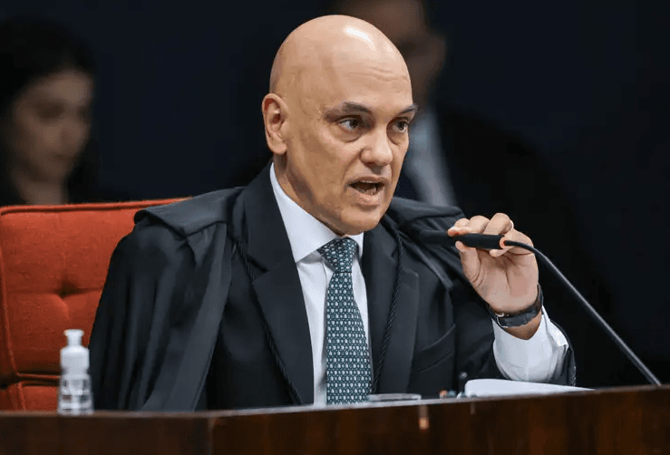 Moraes cita ‘fundado receio de fuga' para decretar prisão domiciliar de condenados da trama golpista