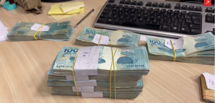 PF encontra R$ 90 mil em dinheiro vivo com presidente da Alerj