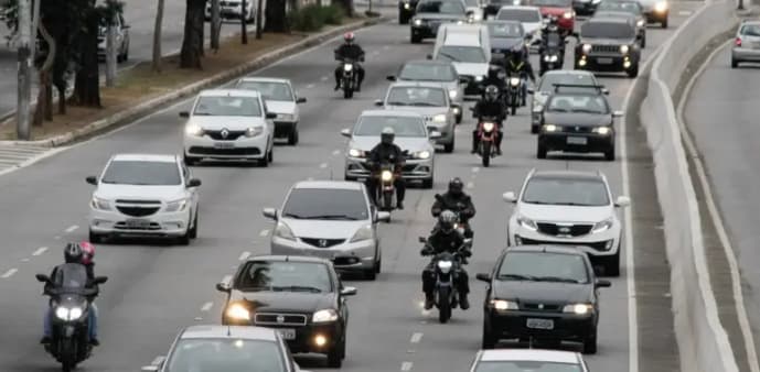 Congresso força exame toxicológico para motoristas de carro e moto