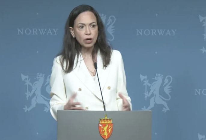 "Venezuela já foi invadida", diz Corina sobre possível intervenção dos EUA