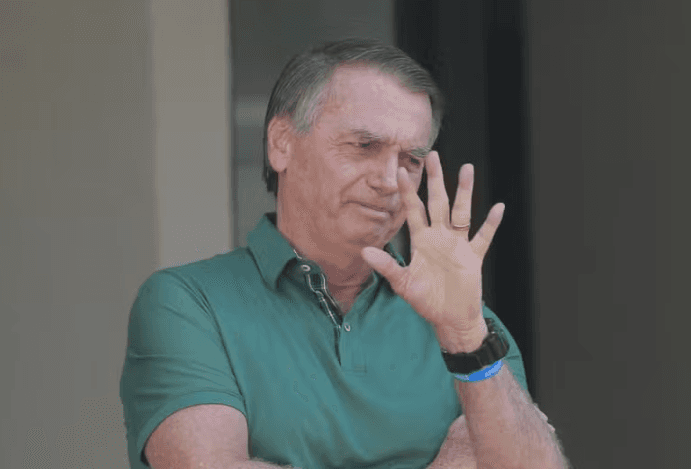 Bolsonaro inicia fisioterapia, ajusta medicações para soluços e não tem previsão de novos procedimentos, fiz boletim médico