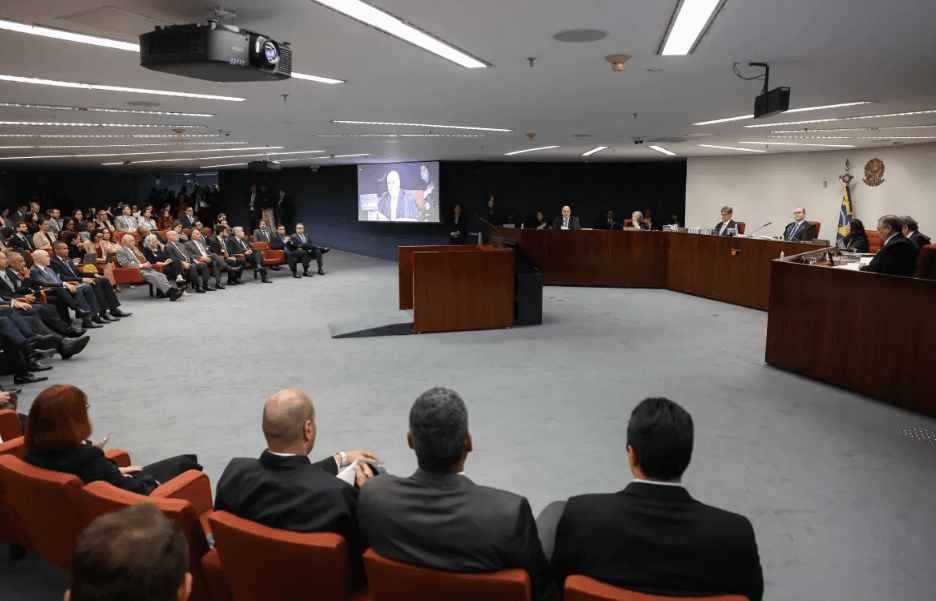Ministros do STF aceitam redução de penas do 8 de janeiro sob condição de análise caso a caso