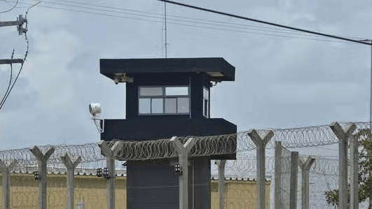 Dois anos após fuga em Mossoró, muralhas prometidas em presídios federais seguem inacabadas