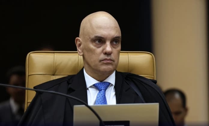 Moraes determina perda de cargo de cinco PMs condenados pelo 8/1