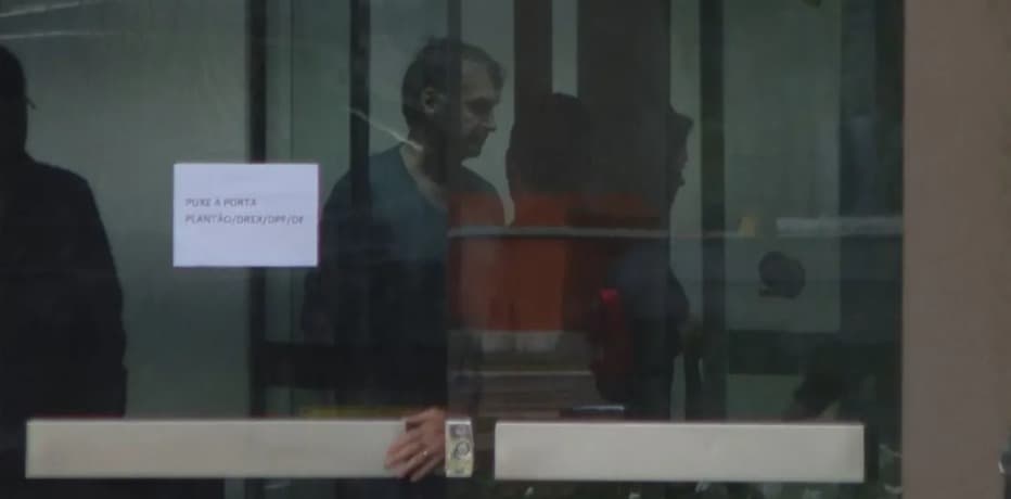 Moraes pede que PF se manifeste sobre barulho na cela de Bolsonaro