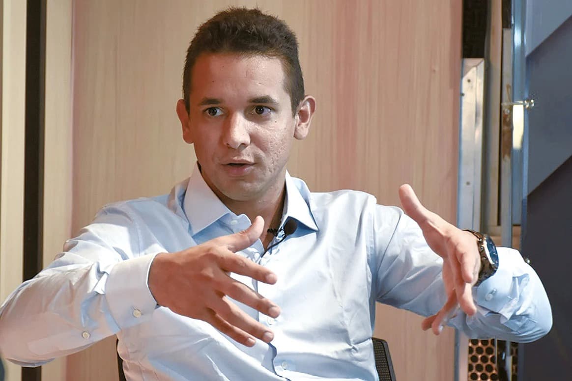 Prefeito de Mossoró não foi alvo de condução coercitiva e não existiu apreensão de valores em sua residência