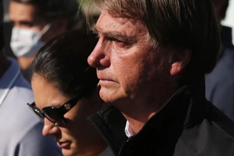 Michelle relata perda de equilíbrio de Bolsonaro e teme nova queda na prisão