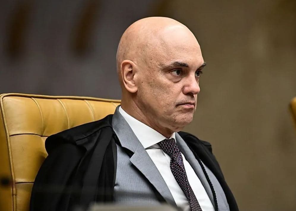 Moraes corta quesitos da defesa e limita perícia médica de Bolsonaro