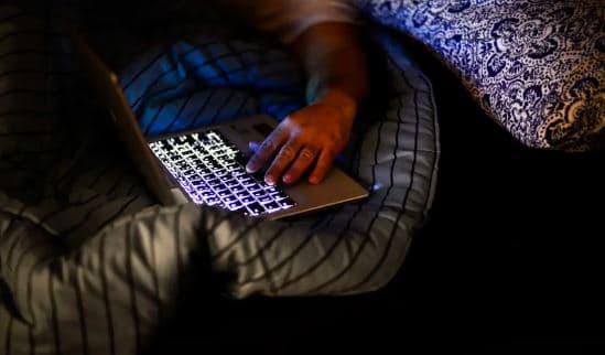Deepfakes disparam no Brasil e acendem alerta para manipulação nas eleições de 2026