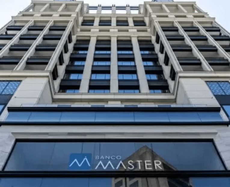 Master tinha ‘somente' R$ 4 mihões em caixa antes da liquidação, disse diretor do Banco Central
