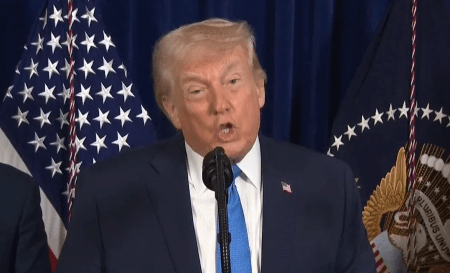 Trump diz que EUA vão administrar a Venezuela interinamente até transição adequada, justa e legal