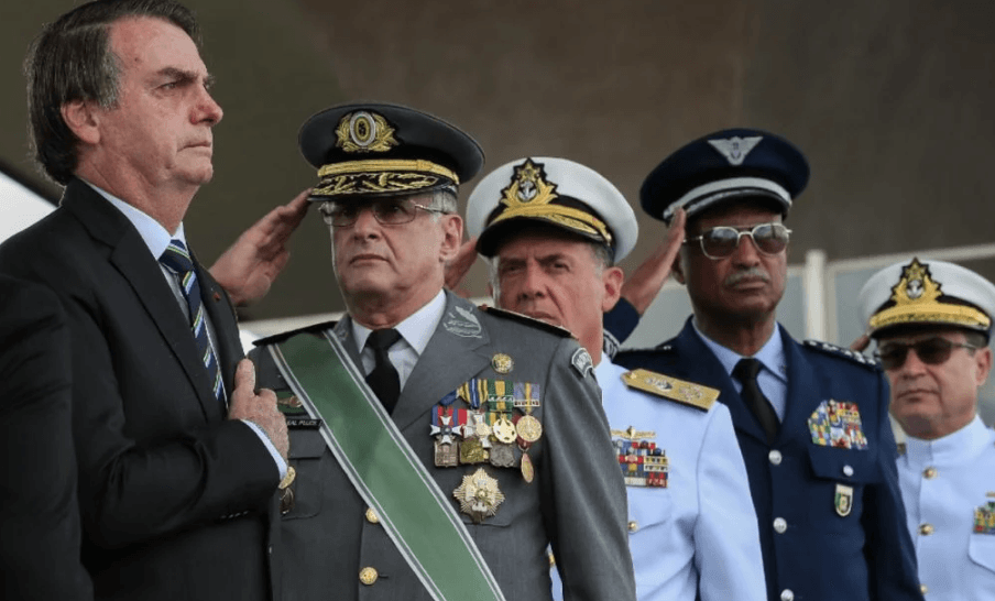 MP Militar atua nas férias para decidir sobre expulsão de Bolsonaro das Forças Armadas nos próximos dias