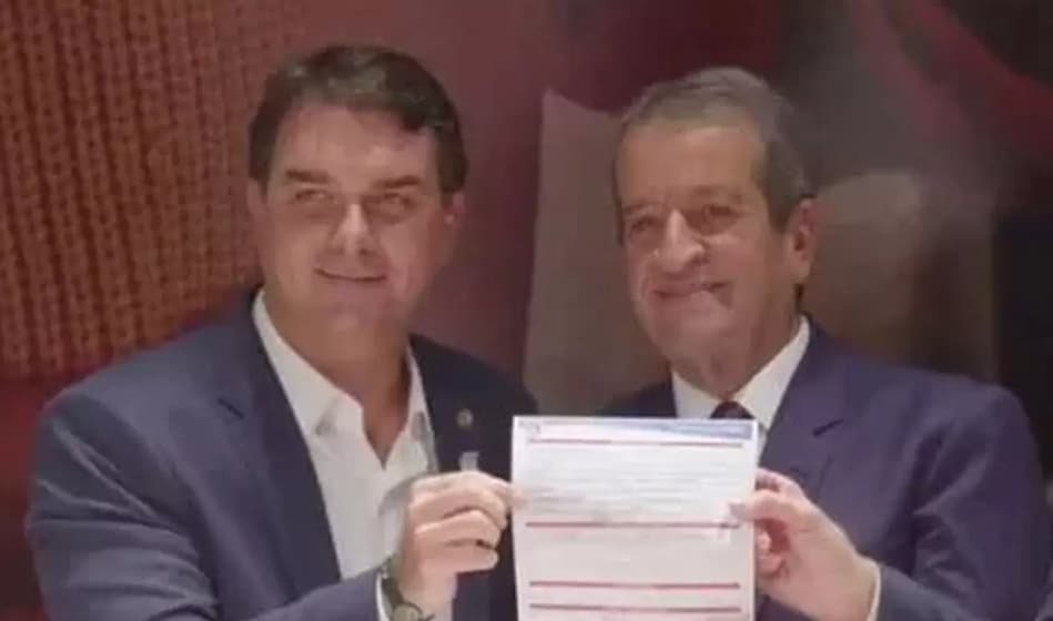 Valdemar avisa: se direita se unir, Flávio Bolsonaro pode vencer no primeiro turno
