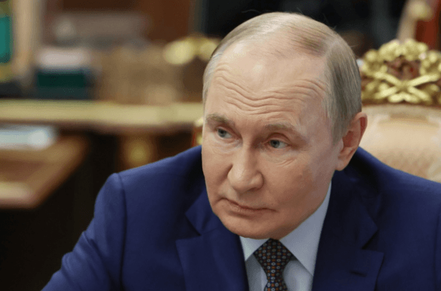 Rússia pede ‘firmemente’ aos EUA que libertem Maduro e esposa