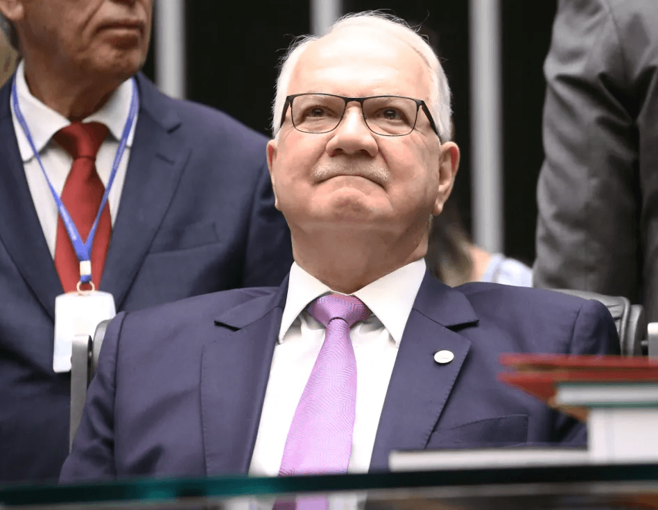 Fachin adia reunião sobre código de ética no STF em meio a resistências internas
