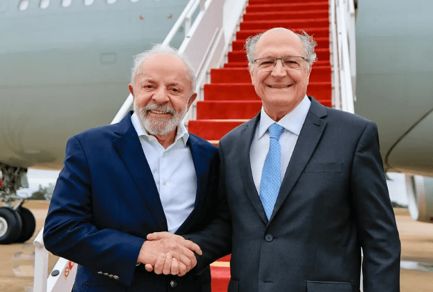 PSB pressiona Lula para manter Alckmin na vice enquanto PT articula mudanças na chapa de 2026