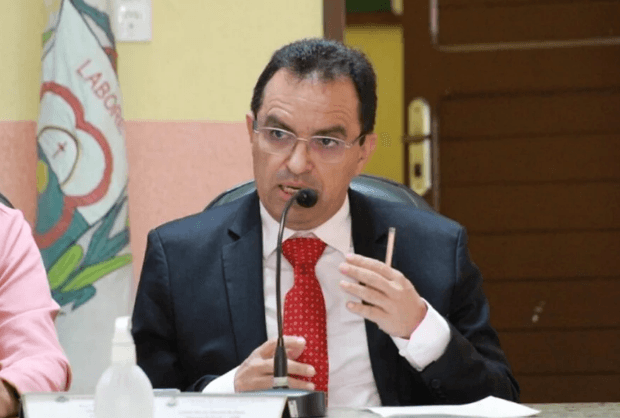 PT afasta deputado acusado de importunação sexual em aeroporto e abre investigação interna