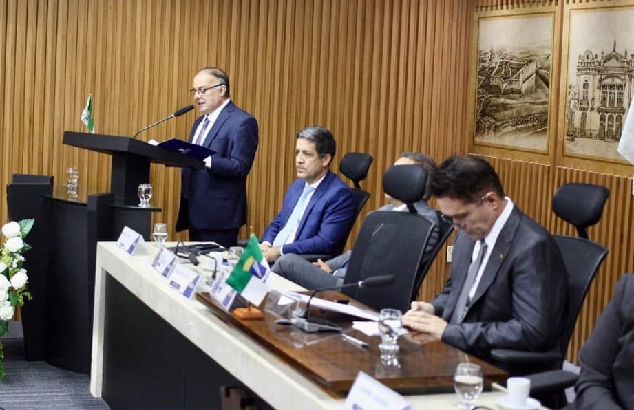 Paulinho Freire detalha números do 1º ano e anuncia pacote de obras e investimentos em Natal