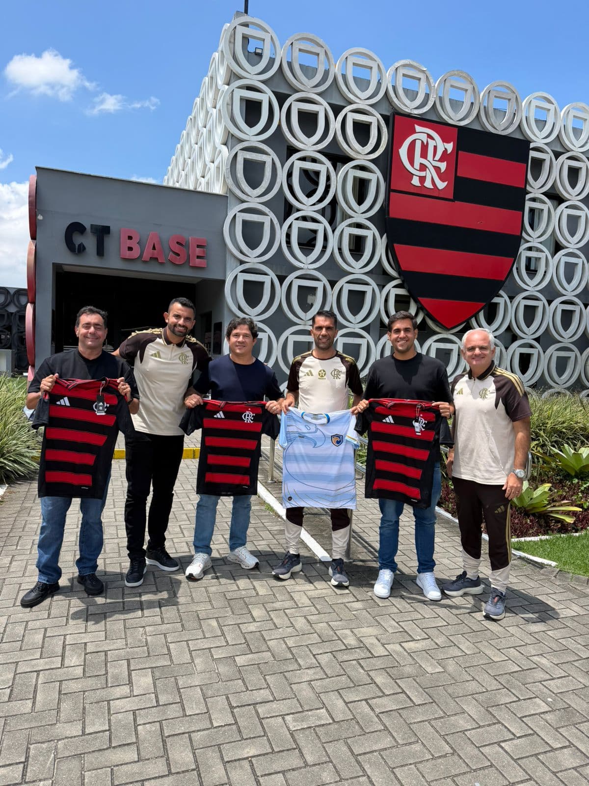QFC SAF realiza visita técnica ao Flamengo para intercâmbio de gestão e excelência no Ninho do Urubu