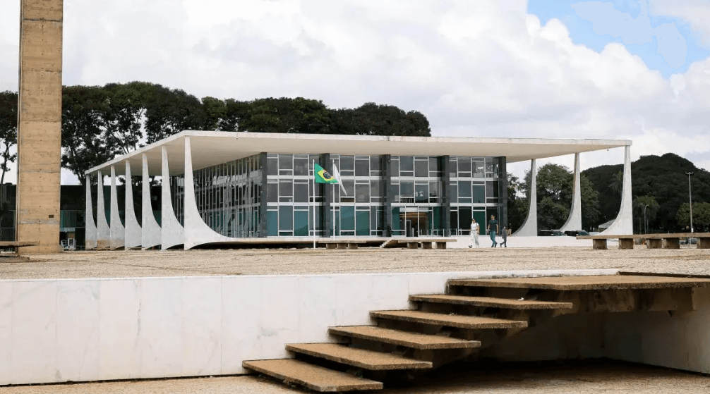 Judiciário e MP acumulam 60 tipos diferentes de "penduricalhos", diz Transparência Internacional