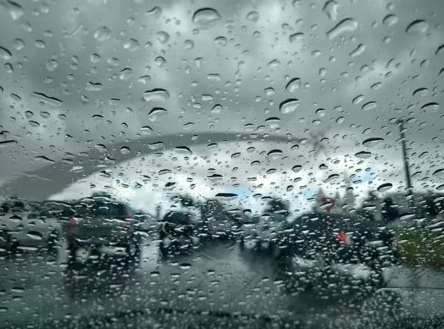 Chuva trava trânsito em Natal e deixa pontos de alagamento nesta quarta (18)