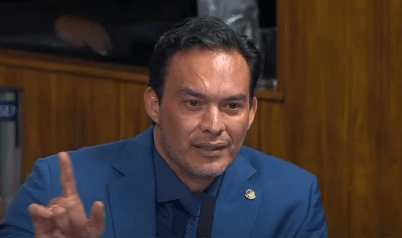 Styvenson explica recusa ao Republicanos e dispara contra Allyson: “Quem precisa de tempo de TV é quem vai ter que se defender”