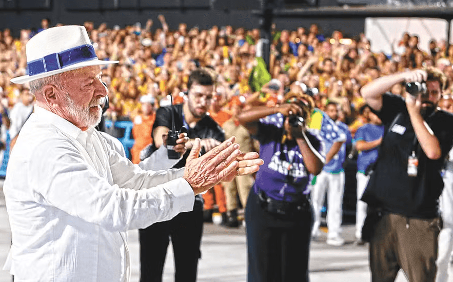 ALERTA NO PLANALTO: Posts contra Lula ligam sinal vermelho no governo