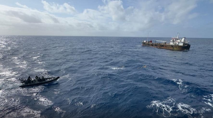 Marinha de Natal coordena resgate de navio africano à deriva por 50 dias no Oceano Atlântico, diz nota oficial