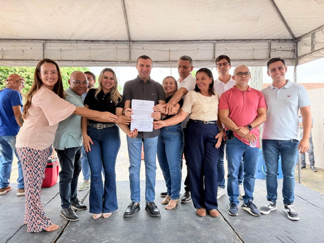 Prefeito Emídio Jr. assina ordem de serviço para construção de complexo esportivo na Vila São José