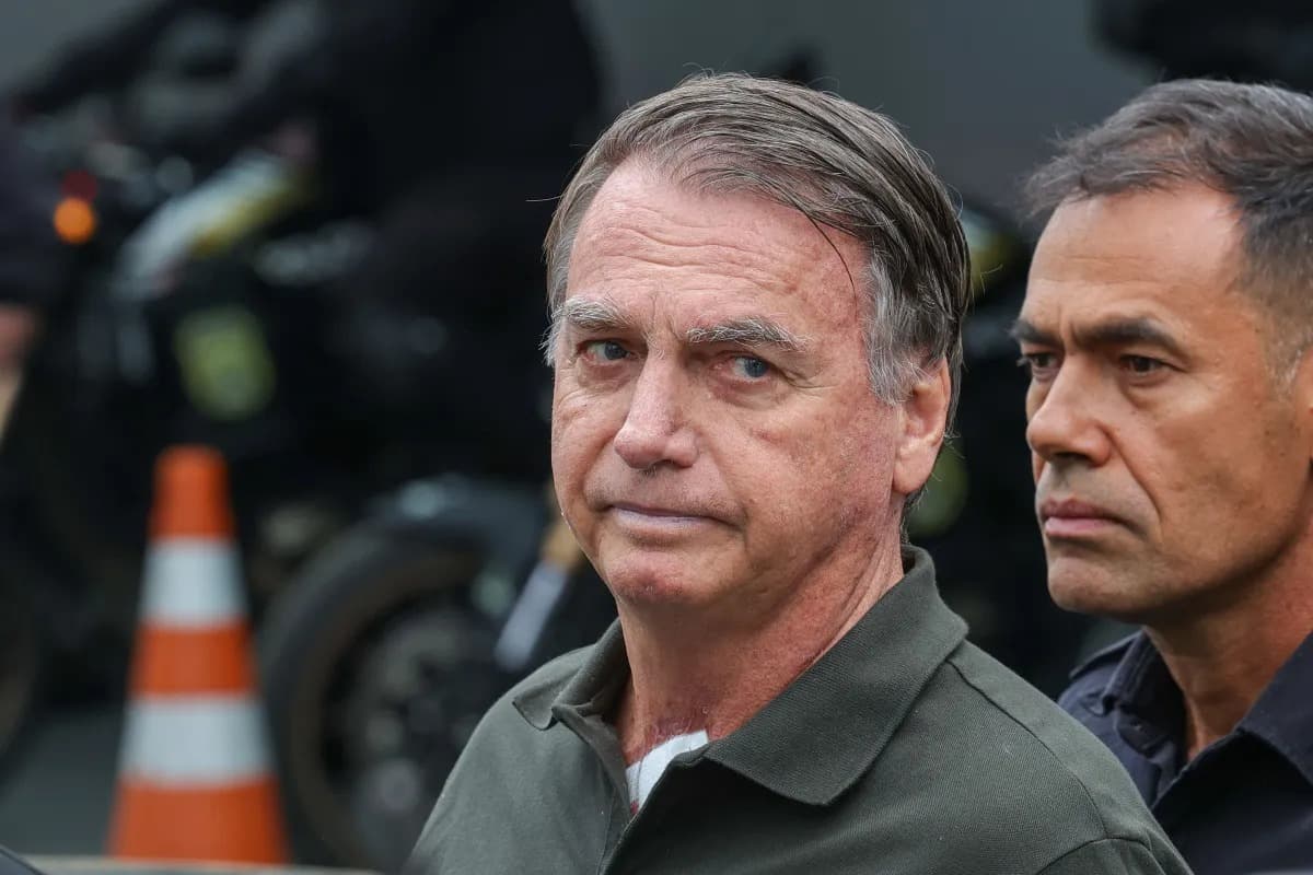 Com evolução favorável, Bolsonaro deve deixar UTI nesta terça, diz boletim