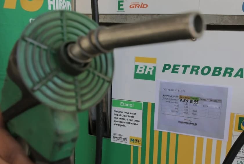 ANP entra em sobreaviso e cobra Petrobras por aumento na oferta de combustíveis