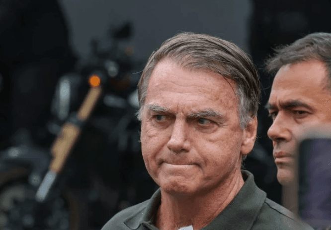 PGR se manifesta a favor de domiciliar para Bolsonaro