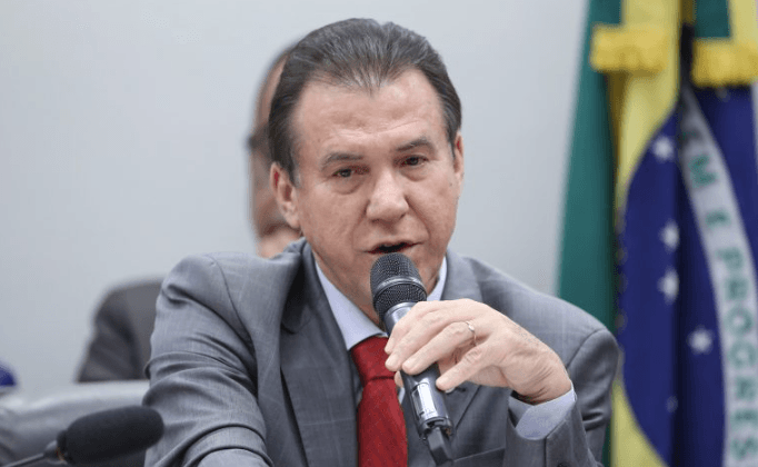 Ministro do Trabalho e Emprego diz que empresas não terão compensação financeira com fim da escala 6×1
