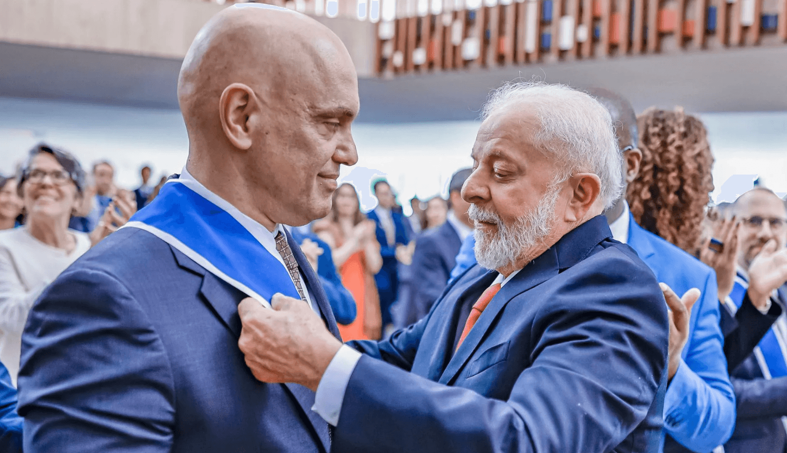 Lula cita Moraes como “companheiro” e tenta se afastar de desgaste envolvendo o STF