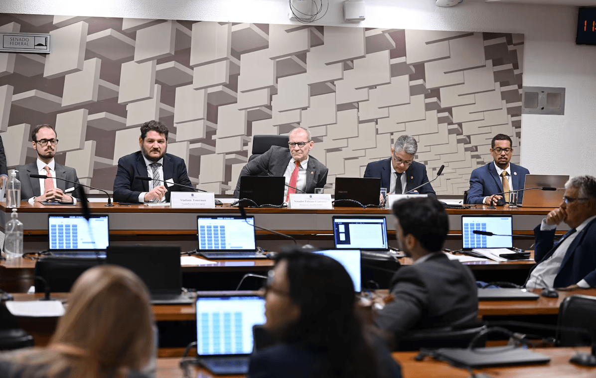Relatório final CPI do Crime Organizado pede impeachment de Moraes, Toffoli, Gilmar e Gonet