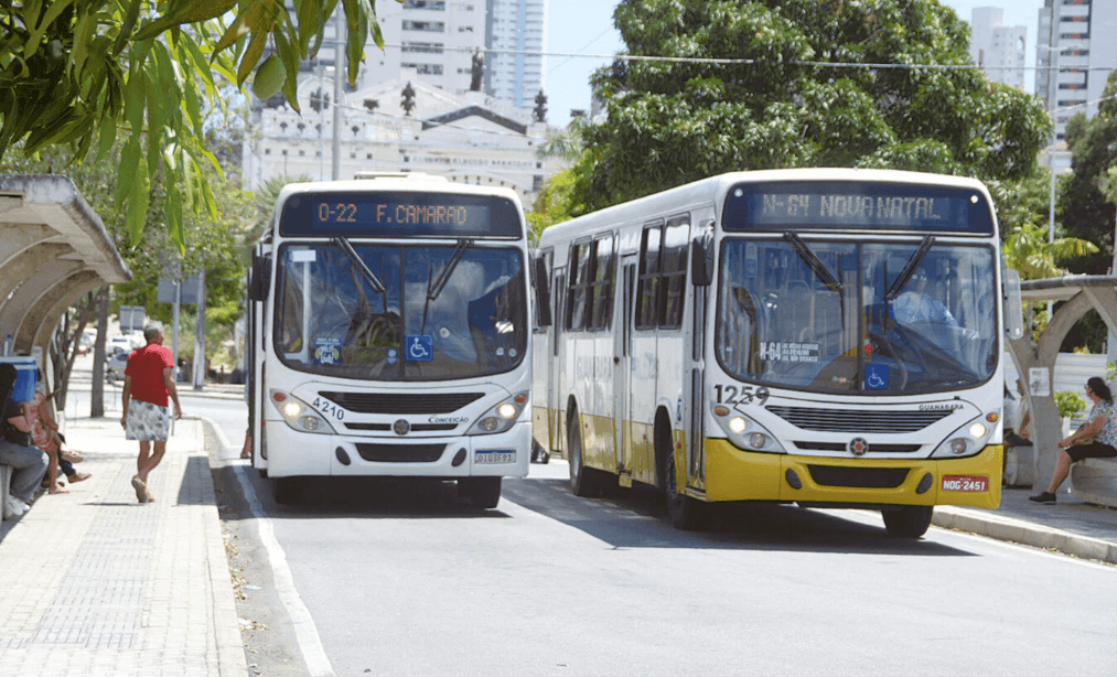 Paulinho Freire sanciona pacote de benefícios para usuários do transporte público de Natal; veja o que muda