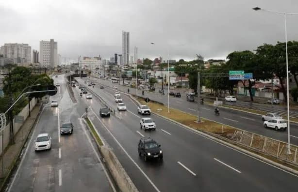 Natal já tem mais de 30 pontos afetados após chuvas; veja onde há vias intransitáveis