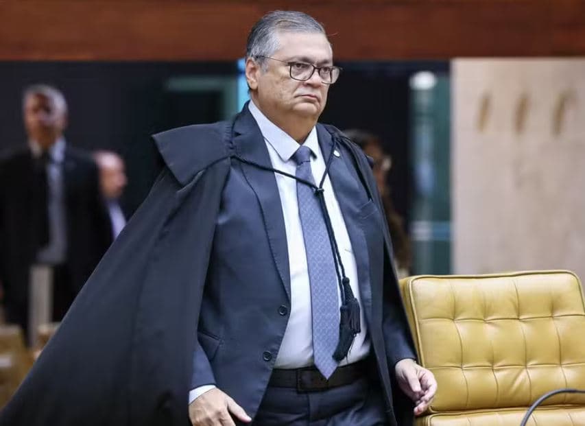 Dino relata no STF investigações da PF contra adversário no Maranhão