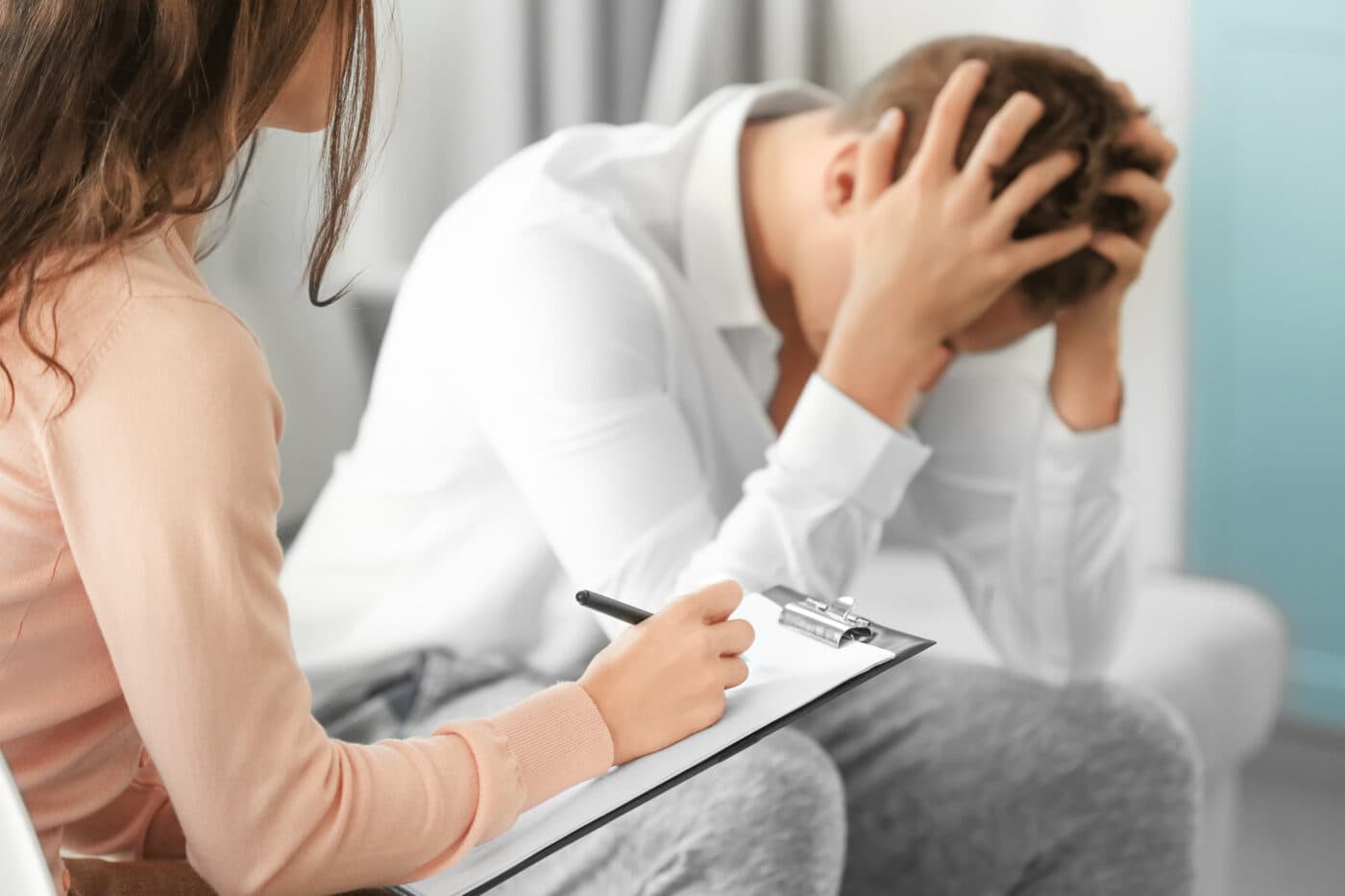 ALERTA MÉDICO: Pessoas com ideologia de esquerda tem 150% mais riscos de doença mental, diz estudo
