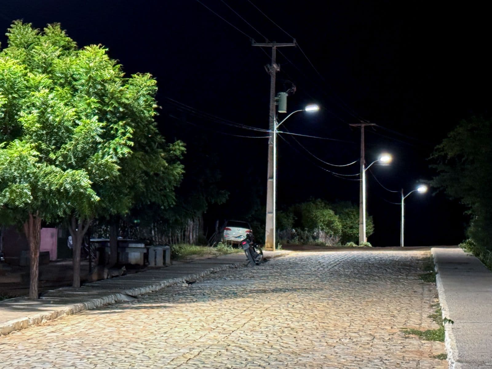 Pedro Avelino avança na modernização da iluminação pública e leva LED à comunidade de Rio do Feijão