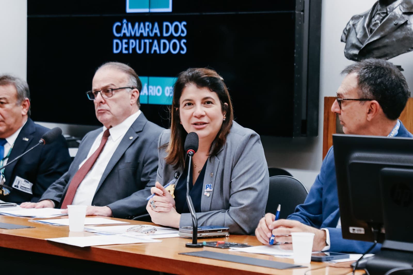 “Precisamos ter de volta um presidente municipalista, não um comunista”, diz Carla Dickson aos prefeitos do RN