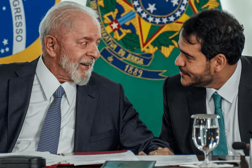 Lula diz que vai reenviar ao Senado indicação de Messias ao STF